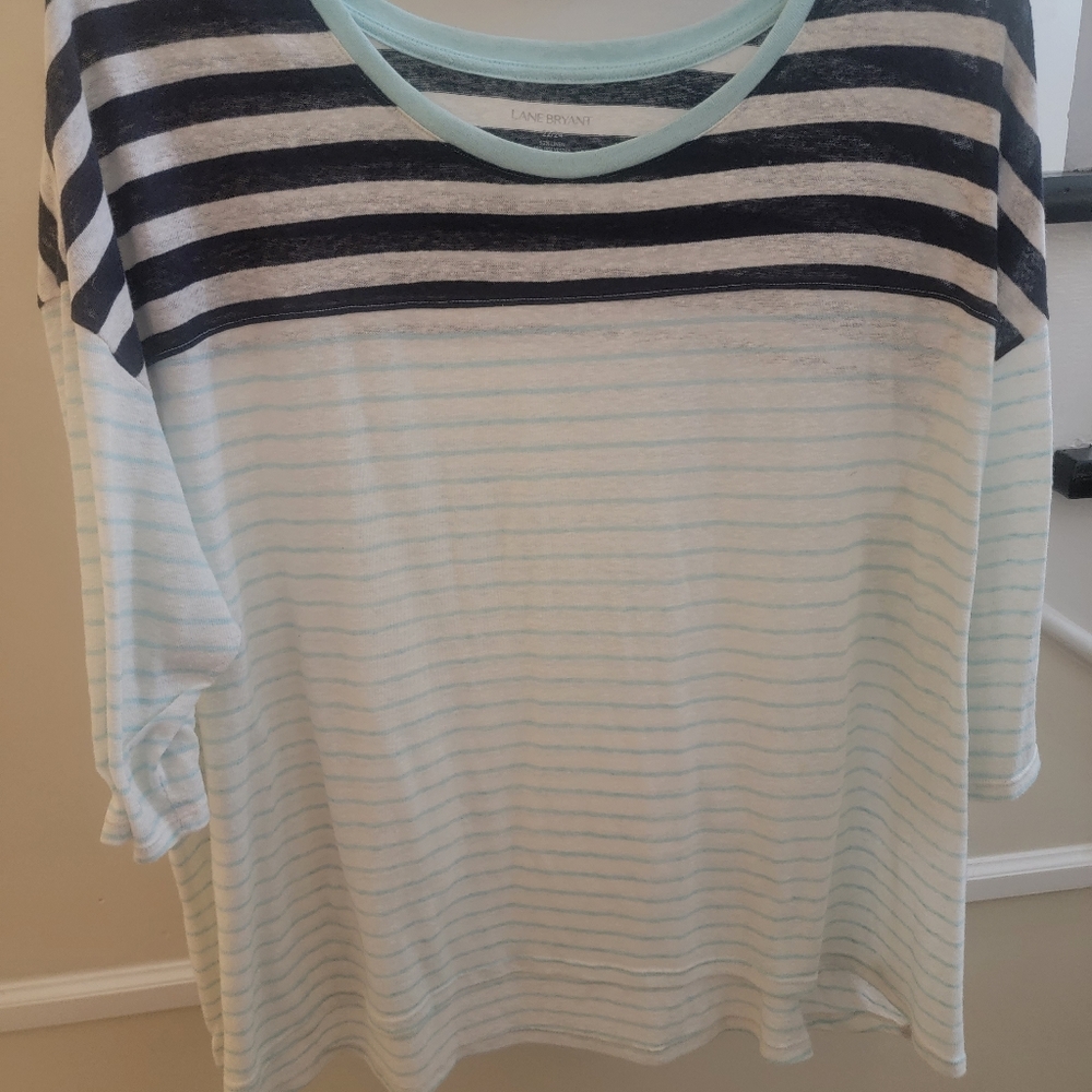 Light weight sweater